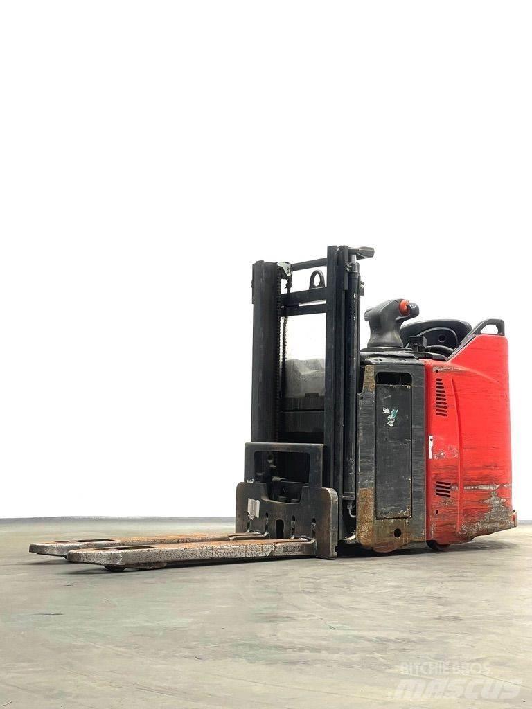 Linde D12HPSP-133 Stapelaar meeloop