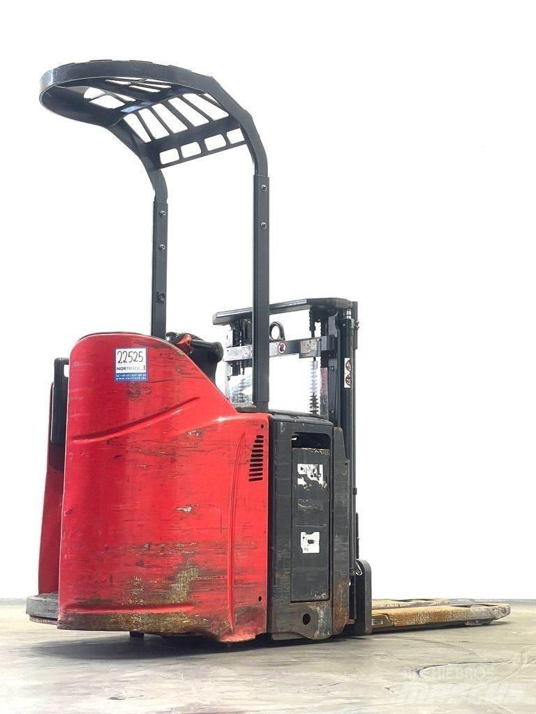 Linde D12HPSP-133 Stapelaar meeloop