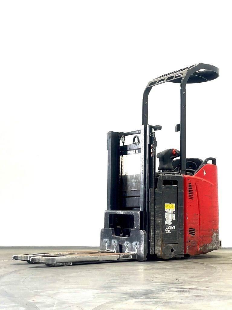 Linde D12HPSP-133 Stapelaar meeloop