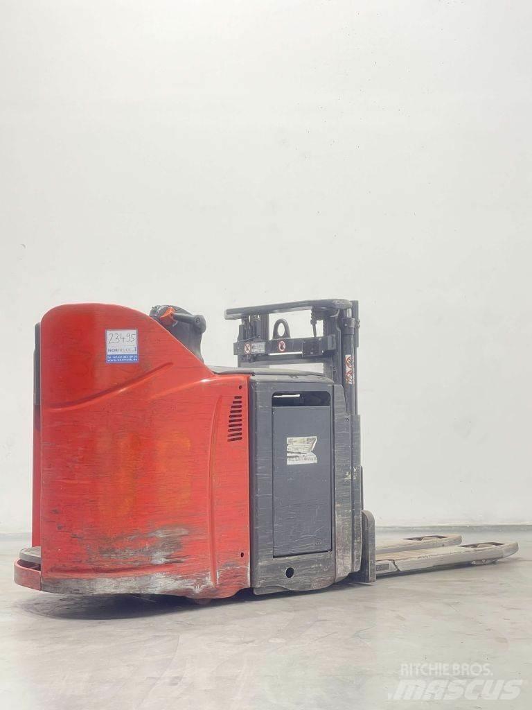 Linde D12HPSP-133 Stapelaar meeloop