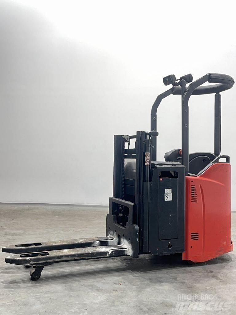 Linde D12SP-133 Stapelaar meeloop