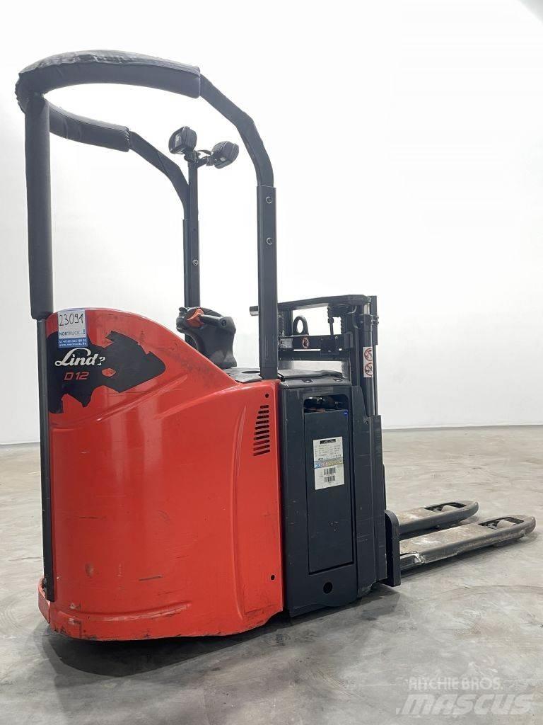 Linde D12SP-133 Stapelaar meeloop