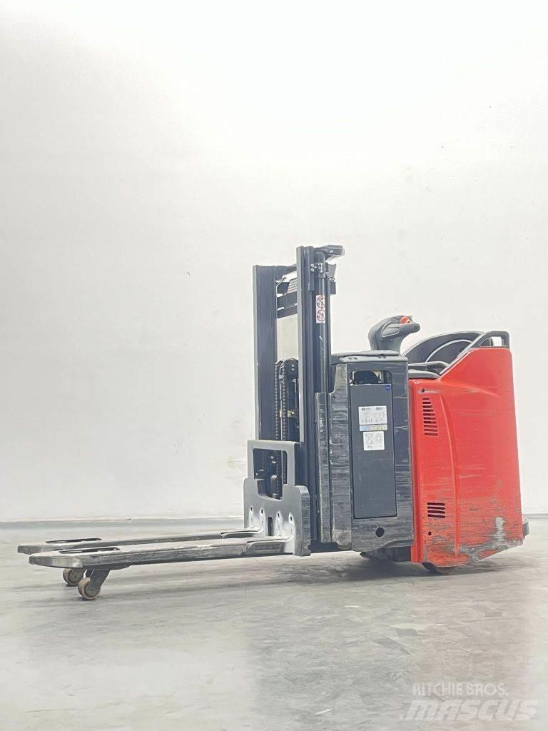 Linde D12SP-133 Stapelaar meeloop