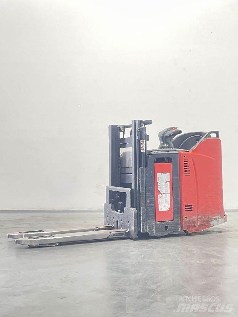 Linde D12SPHP-133 Stapelaar meeloop