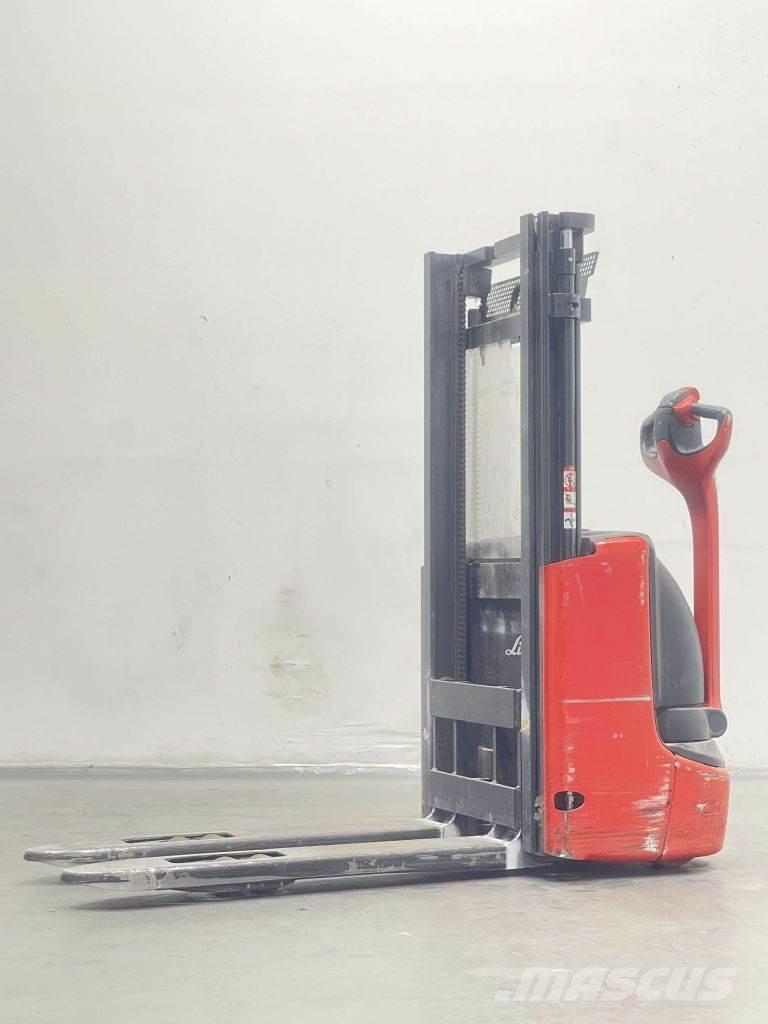 Linde L10B-1172 Stapelaar meeloop