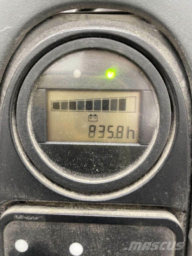 Linde L10B-1172 Stapelaar meeloop