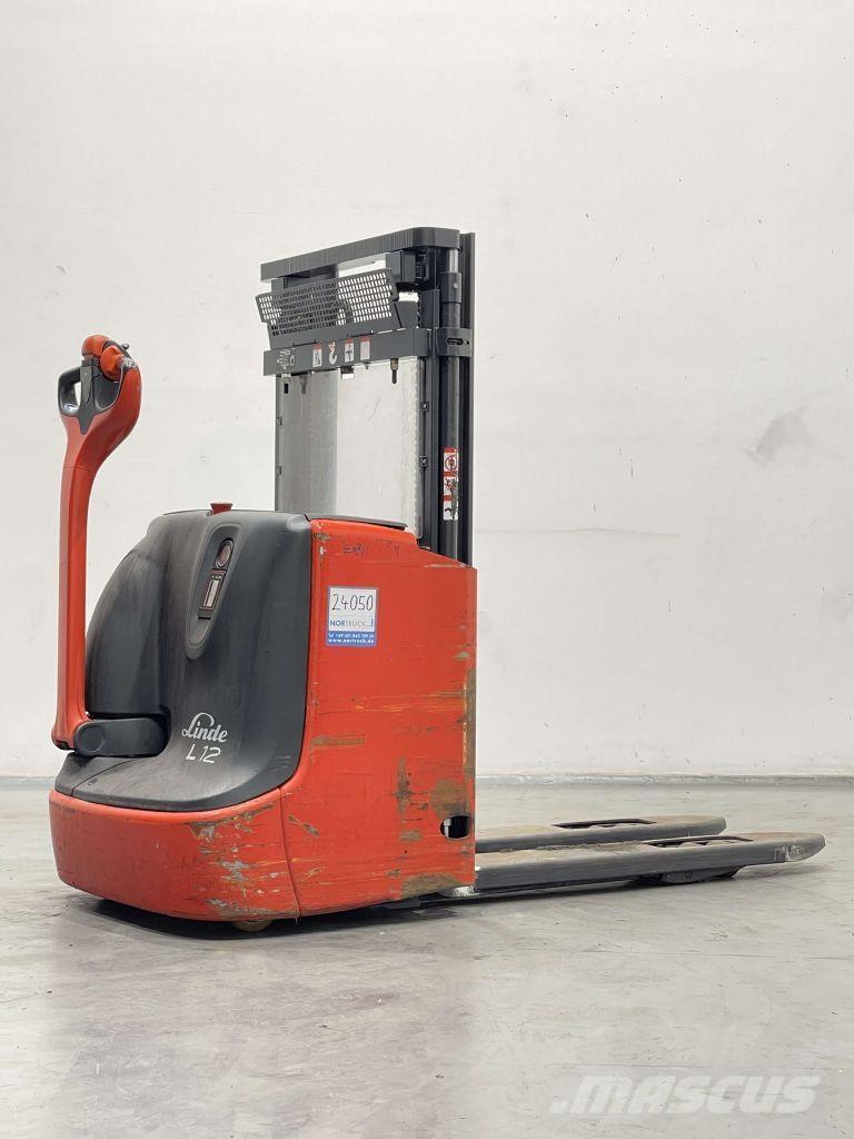 Linde L12i-1172 Stapelaar meeloop