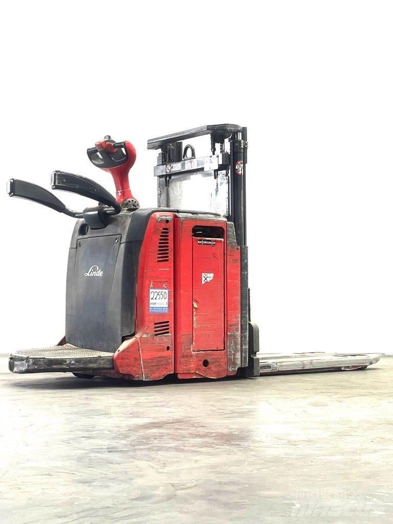 Linde L12LAP-133 Stapelaar meeloop