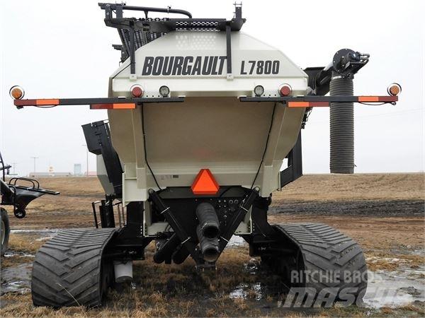 Bourgault L7800 Zaaicombinaties