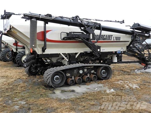 Bourgault L7800 Zaaicombinaties