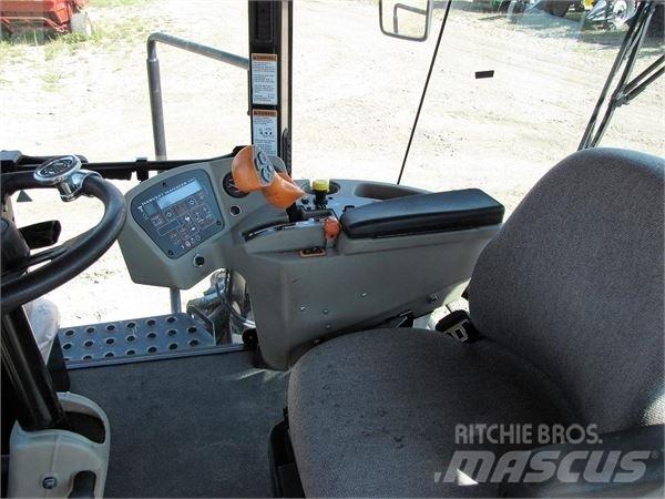 MacDon M150 Zwadmaaiers