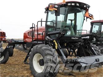 MacDon M155 Zwadmaaiers