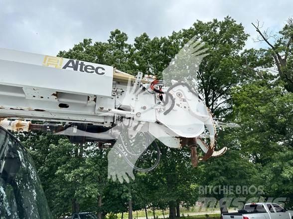 Altec DM47BTR Auto hoogwerkers