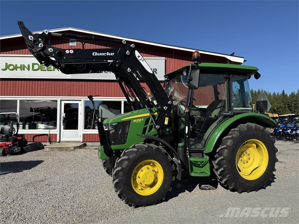 John Deere 5058E Tractoren