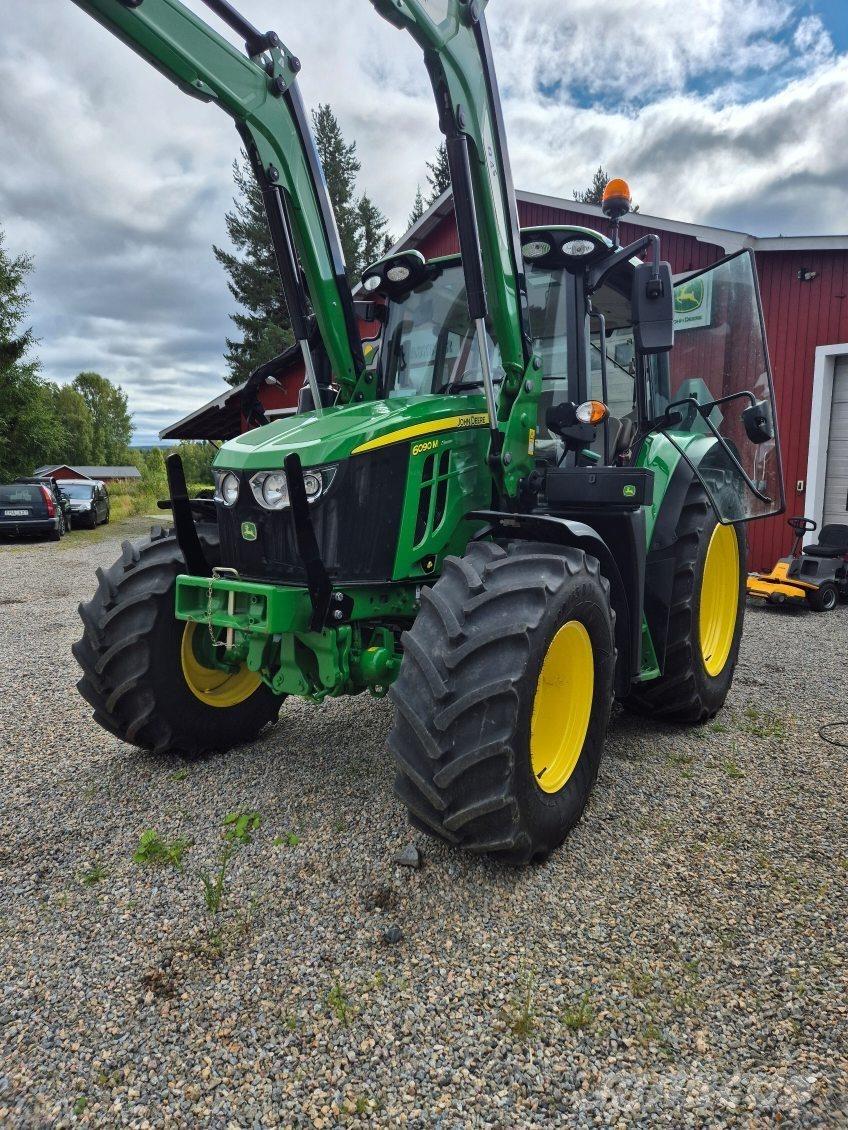 John Deere 6090M Tractoren