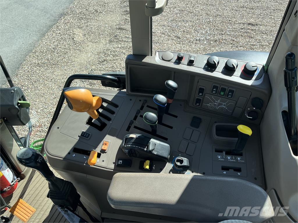 John Deere 6125M Tractoren