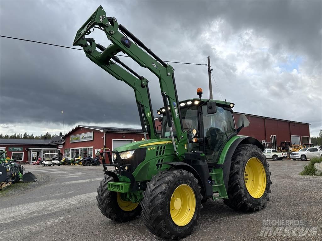 John Deere 6130R Tractoren