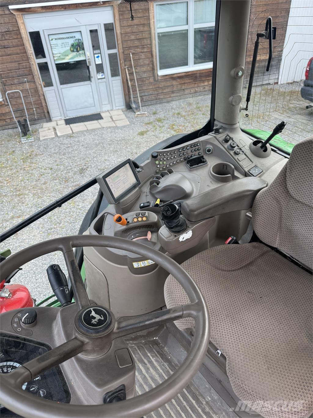 John Deere 6140R Tractoren