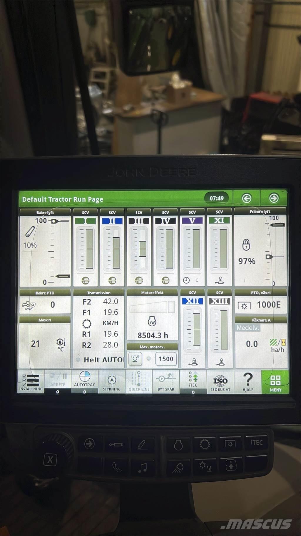 John Deere 6215R Tractoren