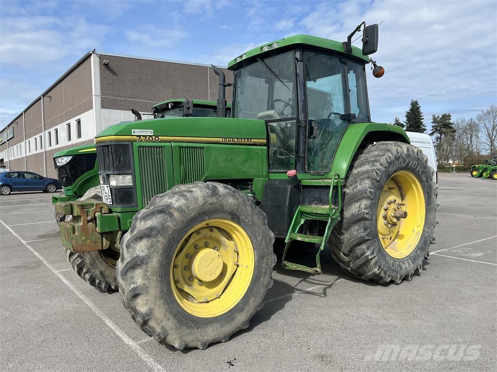 John Deere 7700 Tractoren
