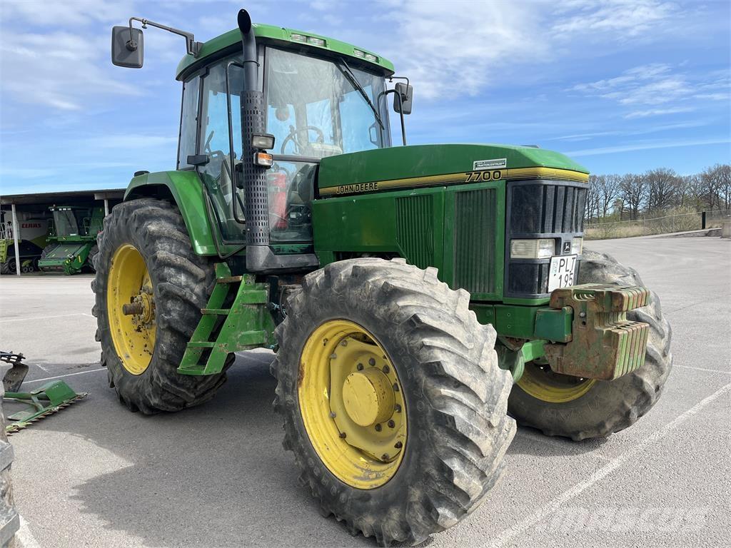 John Deere 7700 Tractoren