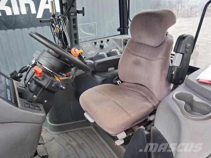 New Holland TM 190 Tractoren