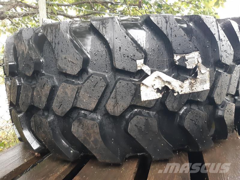  RESERVHJUL 405/70-18 Banden, wielen en velgen