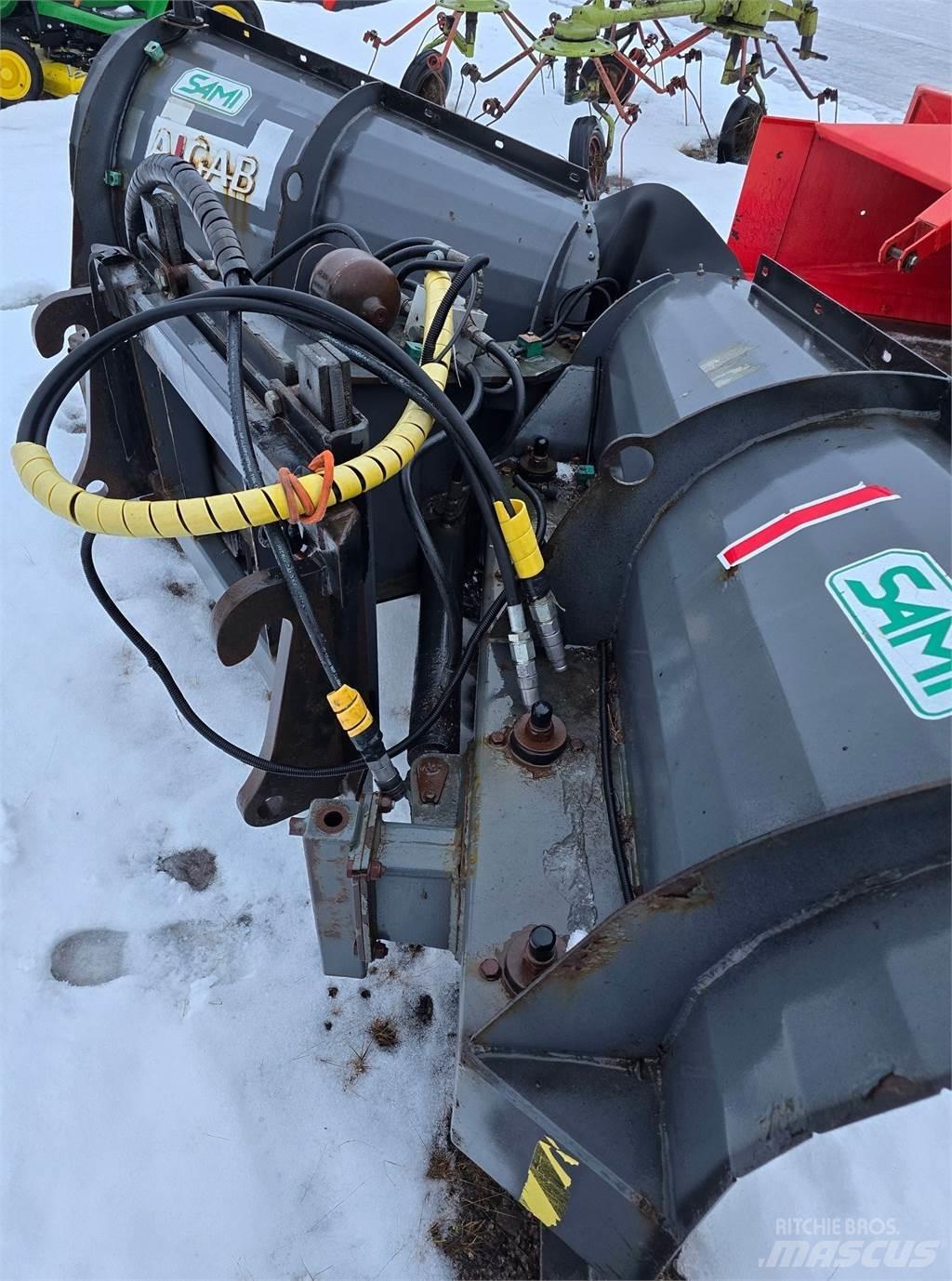 Sami 2800 Sneeuwschuivers en -ploegen