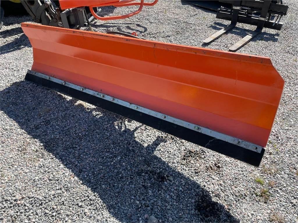 Tarmo PL2500 Sneeuwschuivers en -ploegen