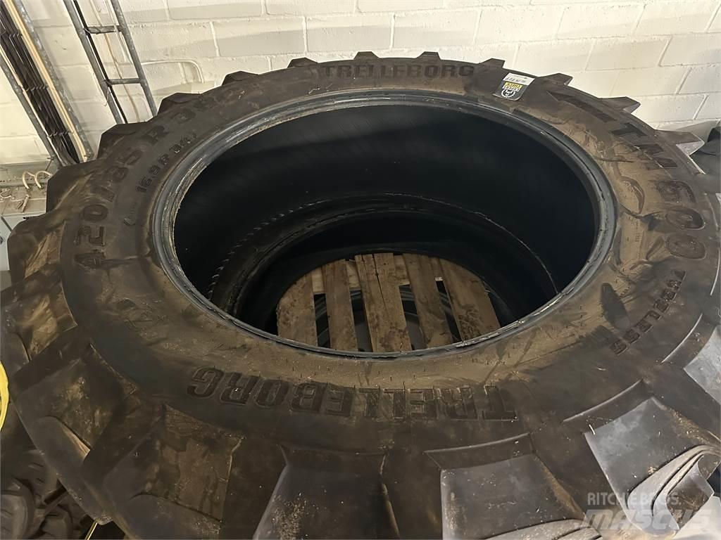 Trelleborg TM600 Banden, wielen en velgen