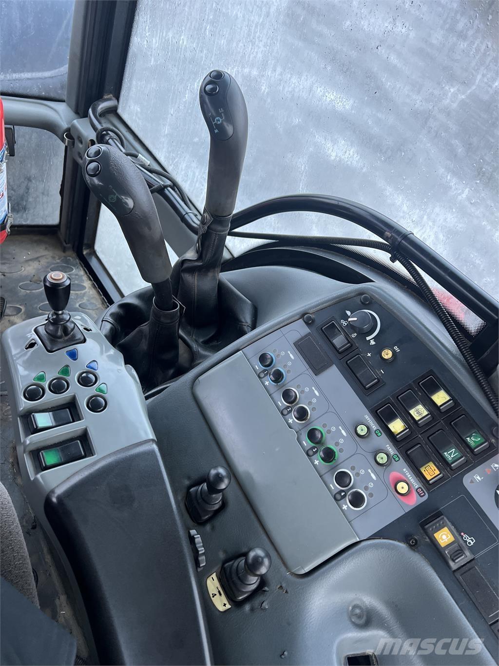 Valtra T190 Tractoren