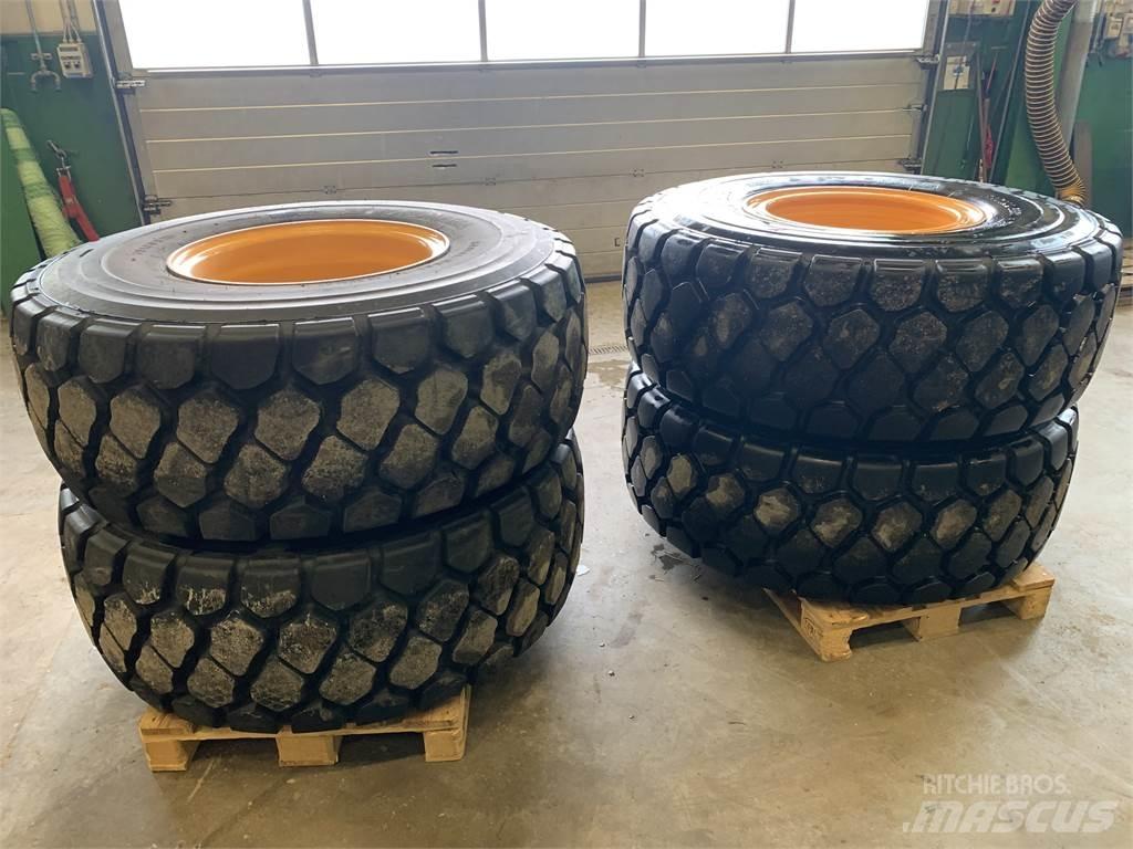 Yokohama RB31 Banden, wielen en velgen