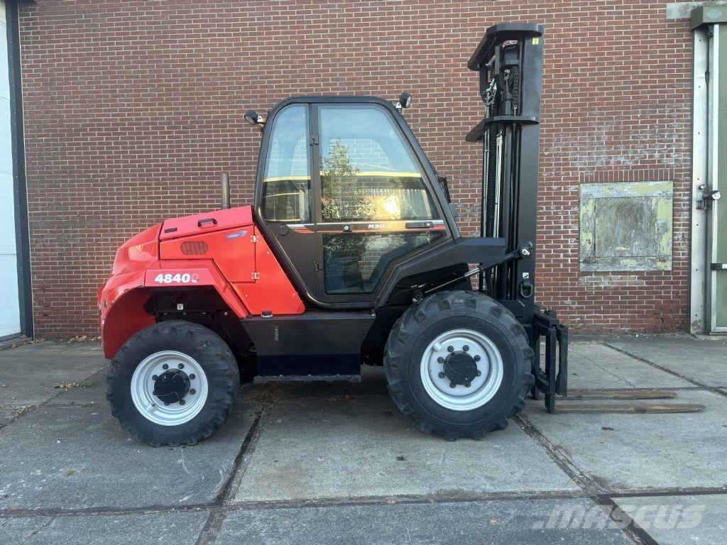 Manitou M30-4 Vorkheftruck voor zwaar terrein