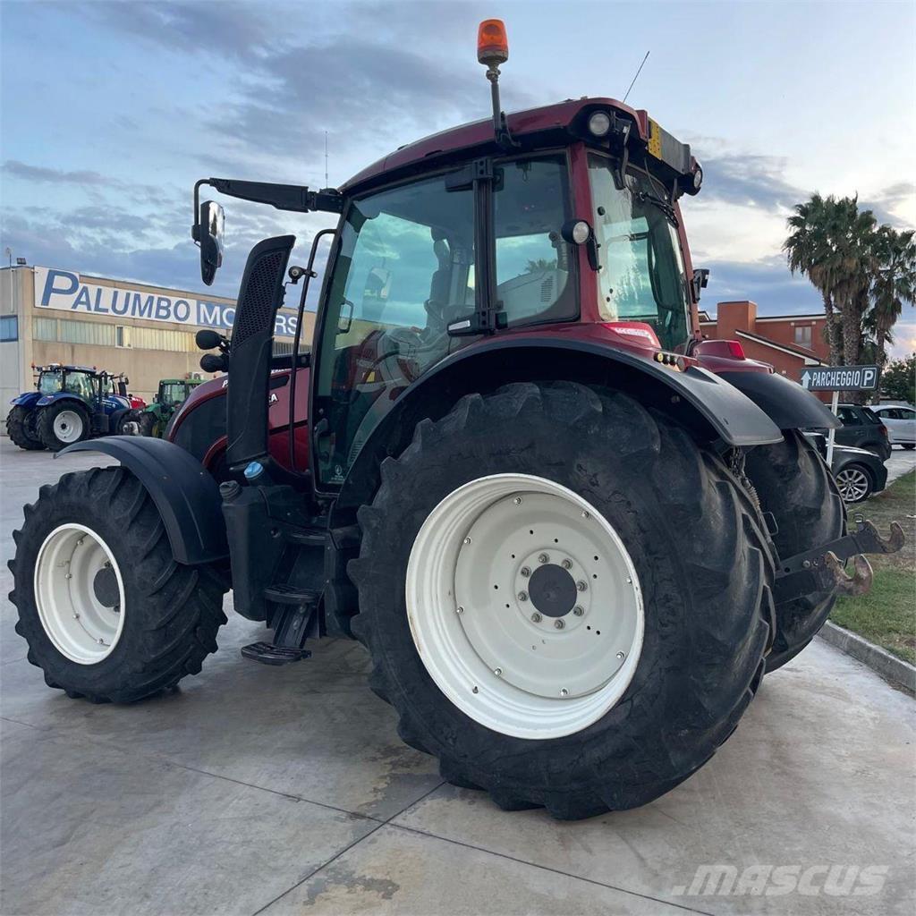 Valtra N174 Tractoren