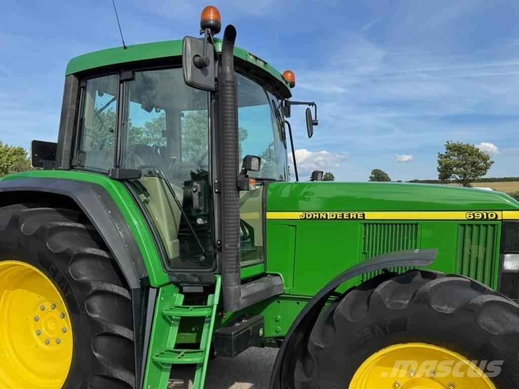 John Deere 6910 Tractoren