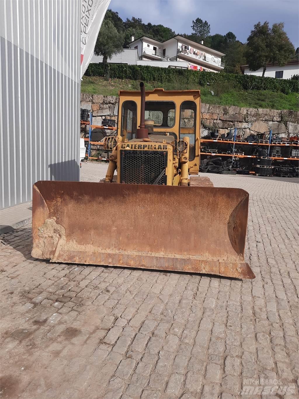 CAT D5B Pijpenleggers