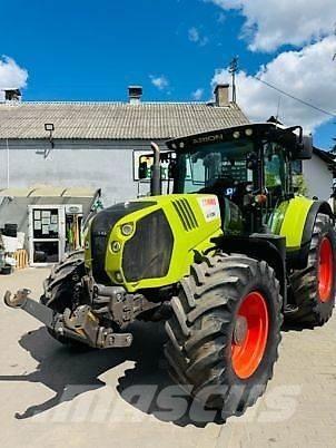 CLAAS ARION 640 Tractoren