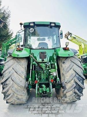 John Deere 8310 Tractoren