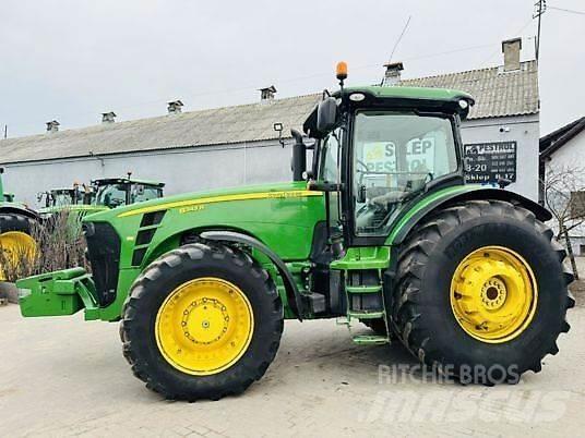 John Deere 8345R Tractoren