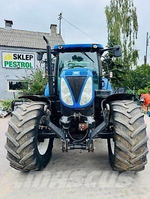 New Holland T7.210RC Tractoren