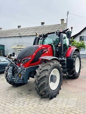 Valtra T154 Tractoren