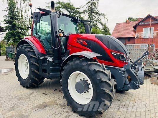 Valtra T154 Tractoren