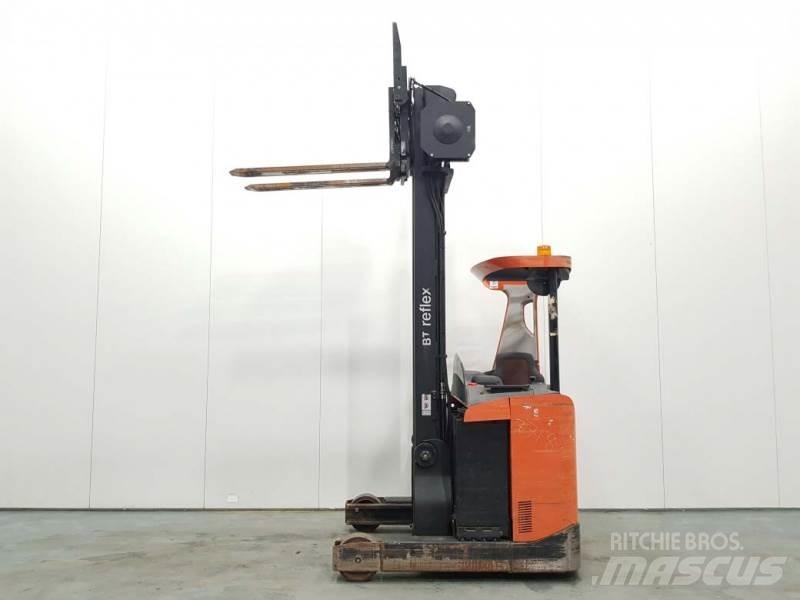 BT RRE160 Reachtruck voor hoog niveau
