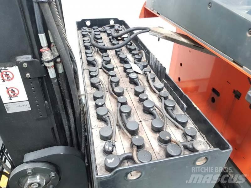 BT RRE160 Reachtruck voor hoog niveau