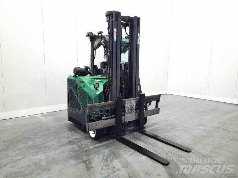 Combilift C3000 CB Four-way truck