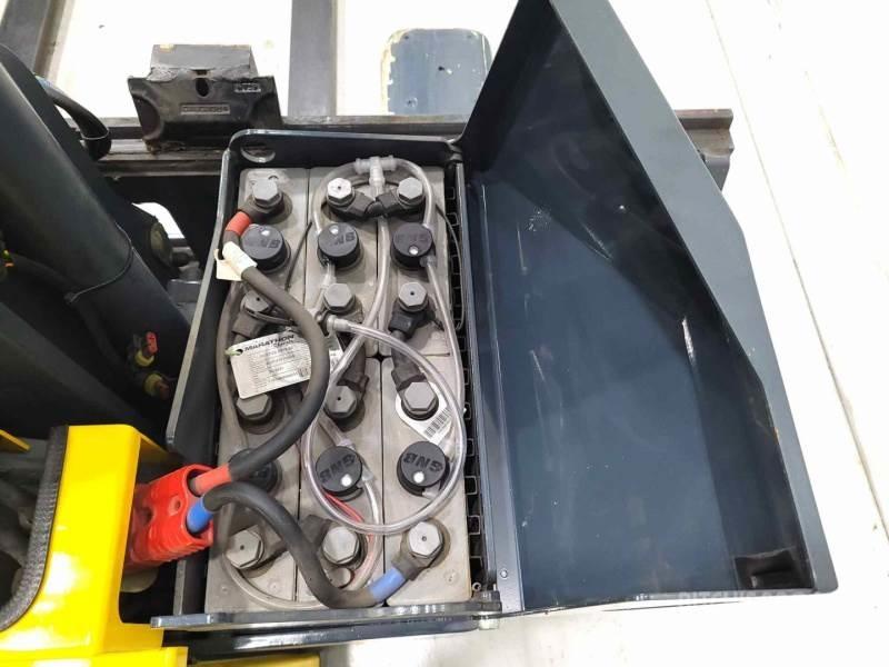 Combilift WR4 Four-way truck