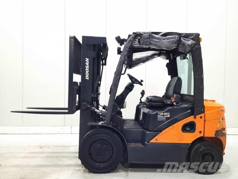 Doosan D25S-7 Diesel heftrucks