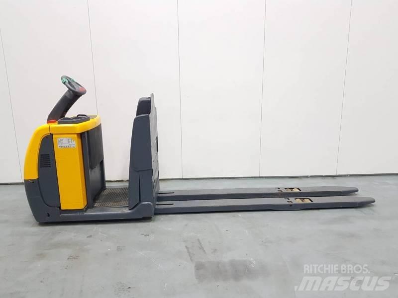 Jungheinrich ECE220 XL Orderpicker voor middelhoog niveau