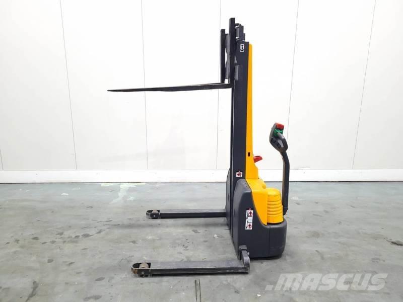 Jungheinrich EMC B10 Stapelaar meeloop
