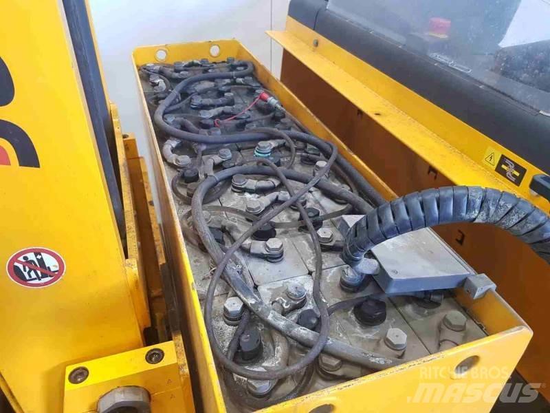 Jungheinrich ETV216 Reachtruck voor hoog niveau